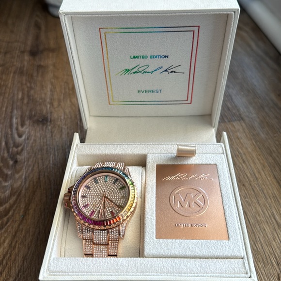 Michael Kors - Limited Edition Pride Watch - Picture 3 of 4